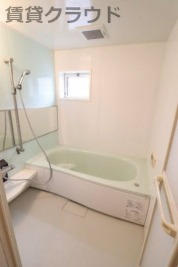 クリスタル　ソレーユの浴室|足が延ばせる一坪風呂はついつい長湯してしまいそう！