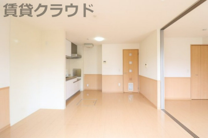 クリスタル　ソレーユの居間・リビング|おしゃれな居間です