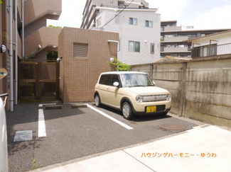 【駐車場】