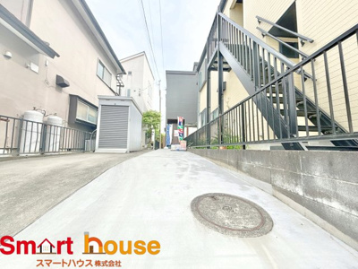 【前面道路含む現地写真】 | 【価格変更】厚木市妻田西　1棟