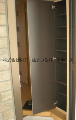 ミカハウスⅡのエントランス|建物の内部です