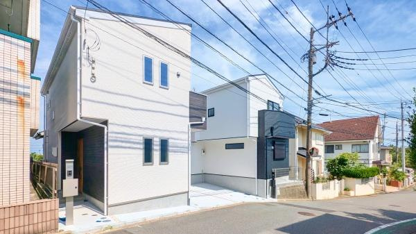 横浜市南区別所７丁目の新築一戸建の前面道路含む現地写真|是非一度、現地へお越しください。 
ご自宅までの送迎もいたします