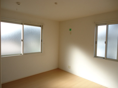 【洋室】 | ラ・クレール | ゆったりした洋室です