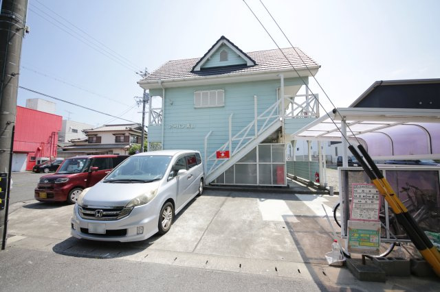 アーバン青山の駐車場