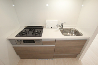 【キッチン】 | D-ROOM ALBA | コンパクトなキッチンで掃除もラクラク
D-ROOM ALBA　212号室　2024/10/12撮影
