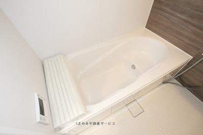 【浴室】 | D-ROOM ALBA | 落ち着いた空間のお風呂です
D-ROOM ALBA　212号室　2024/10/12撮影