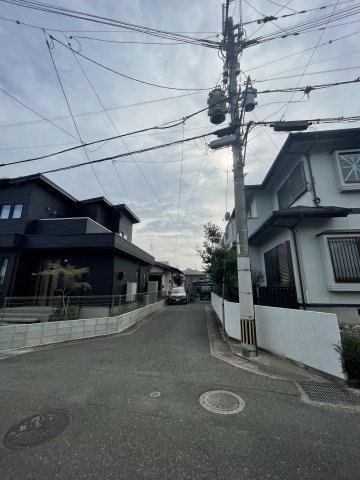 田隈3丁目 土地の前面道路含む現地写真|北東側の私道です。こちらは４ｍあります。