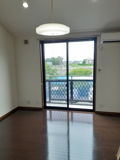 サンハイツ長者ヶ台Ｂ棟の洋室