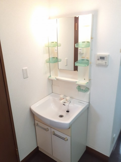 サンハイツ長者ヶ台Ｂ棟の洗面所