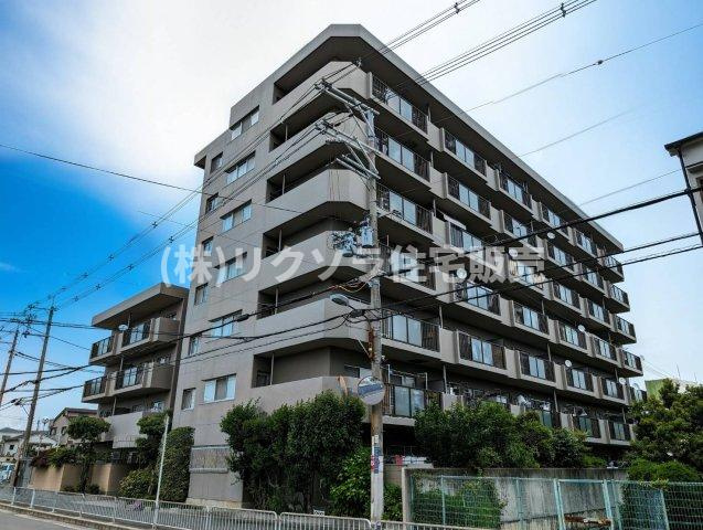 ルネ香里園の外観|新しい生活にいかがでしょうか？外観はお住まいの顔になります。こだわりたいポイントですね。水回りリフォームやリノベーションも承ってます。
■現地見学・資金計画相談・住宅ローン相談もお問合せ受付中■