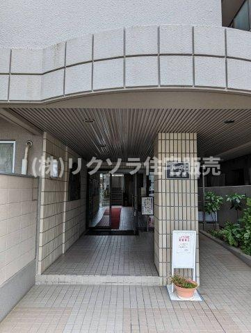 ルネ香里園のエントランス|エントランス
■物件内覧・資金計画相談・住宅ローン相談、リフォーム相談、お問合せ受付中■
※当日・翌日のご内覧、ご相談はお電話でのお問合せがスムーズです！