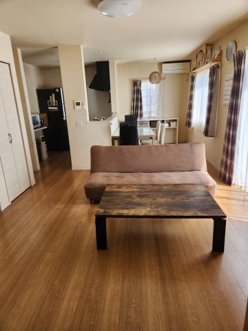 ‐三丁目不動産-　本庄市若泉2丁目の居間・リビング