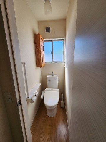 ‐三丁目不動産-　本庄市若泉2丁目のトイレ