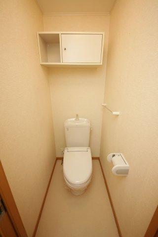 メゾンアンソレイエSのトイレ