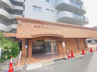 【エントランス】 | 尼崎アーバンコンフォート | お掃除の行き届いたエントランスです♪