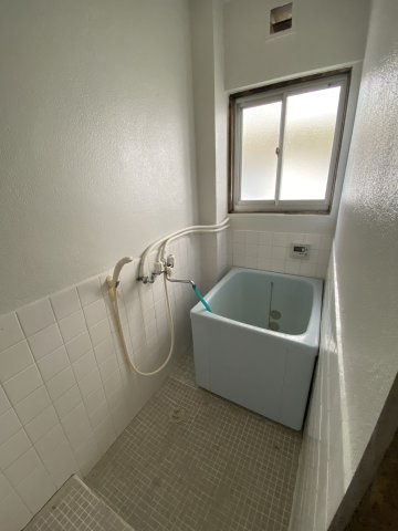 ケイズプレイス中の原2棟の浴室