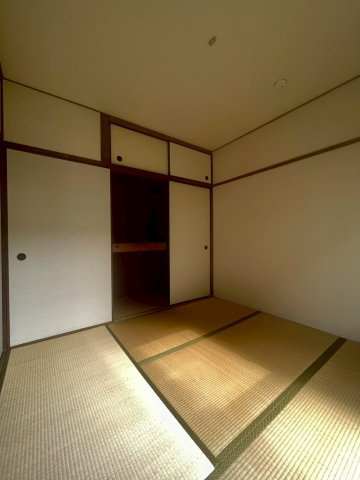 ケイズプレイス中の原2棟の和室