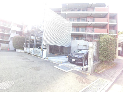 【駐車場】 | 磯子レジデンス | 駐車場です。
