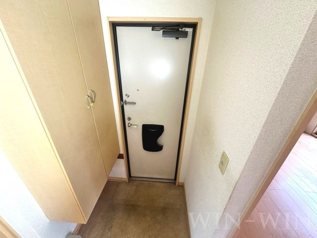リビングタウン下地 Aの玄関