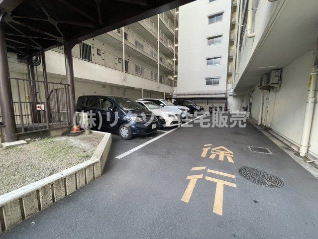香里日光ハイツの駐車場|■物件内覧・資金計画相談・住宅ローン相談、リフォーム相談、お問合せ受付中■
※当日・翌日のご内覧、ご相談はお電話でのお問合せがスムーズです！