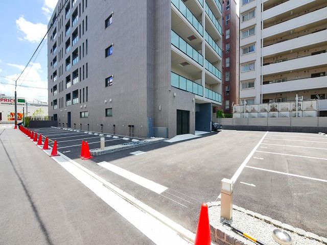 ラヴィーナ奈良の駐車場|駐車スペースもあります