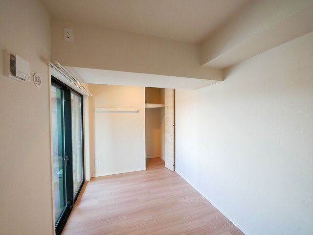 ラヴィーナ奈良の洋室