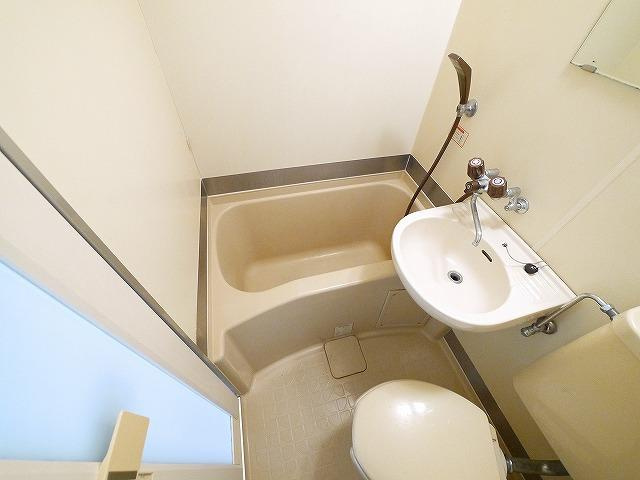 シングルモアの浴室|日々の疲れを癒すお風呂付です