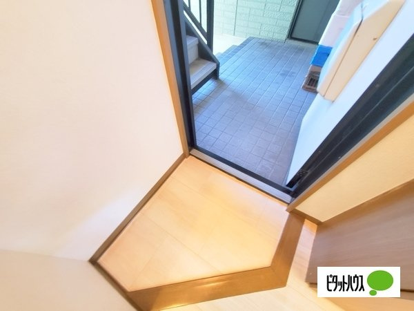 AOIハイムの玄関