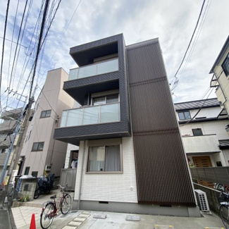 【外観】 | 鉄骨造3階建て