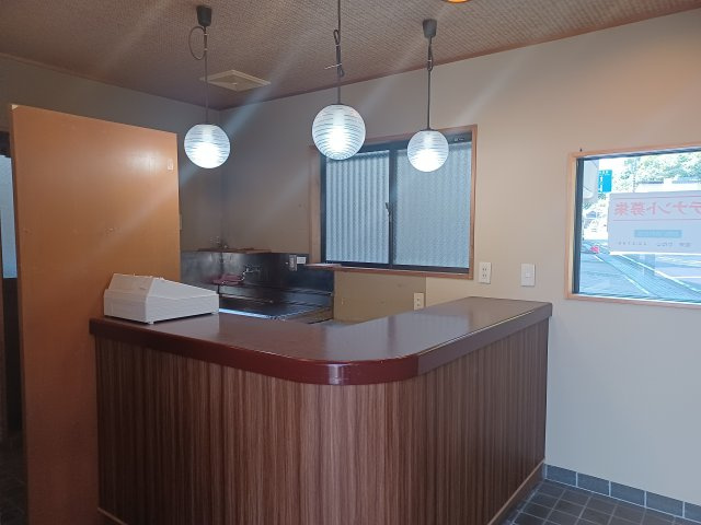 堅田店舗