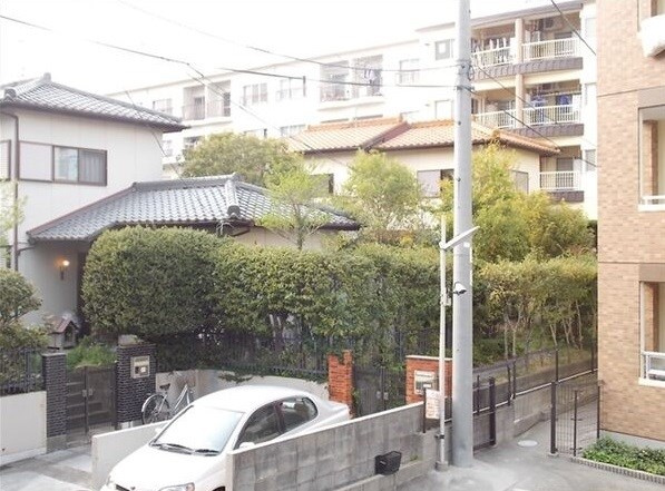柴田春美借家の駐車場