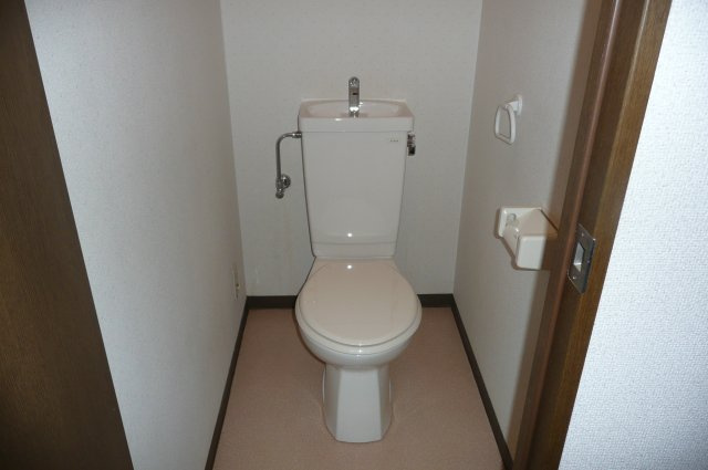 メゾン・エンジュのトイレ