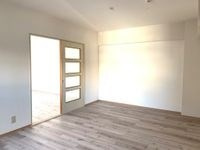 晴真マンションの洋室