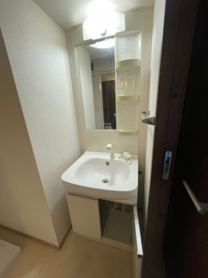 【洗面所】 | ウインステージ箱崎 | 別号室の写真になります。現況優先。