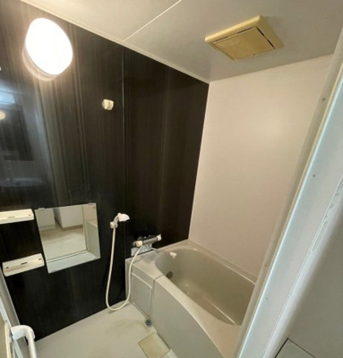 【浴室】 | ウインステージ箱崎 | 別号室の写真になります。現況優先。