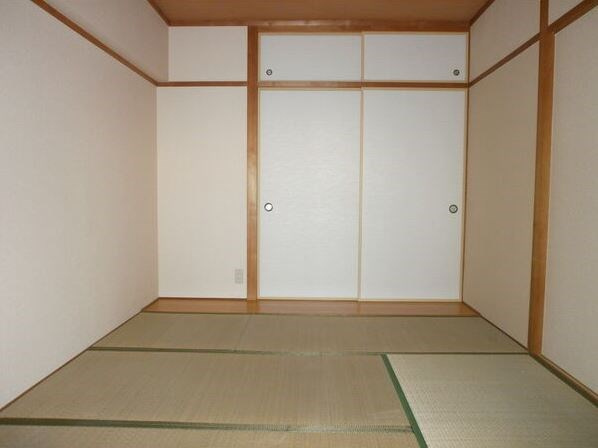 ヒルハイツ桃山の寝室