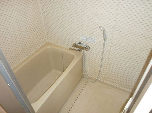 ヒルハイツ桃山の浴室