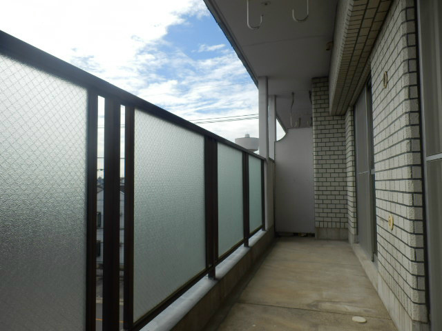 ヒルハイツ桃山のバルコニー