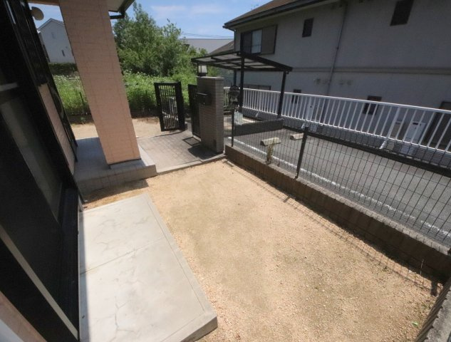 竜王テラスハウスの庭