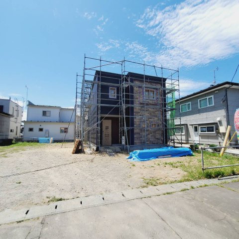 八戸市新井田西の外観