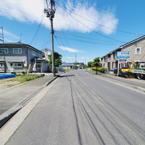 八戸市新井田西の前面道路含む現地写真