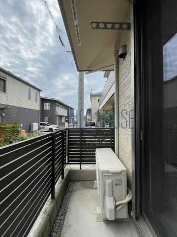 ジェレミ・スクウェアⅡのバルコニー