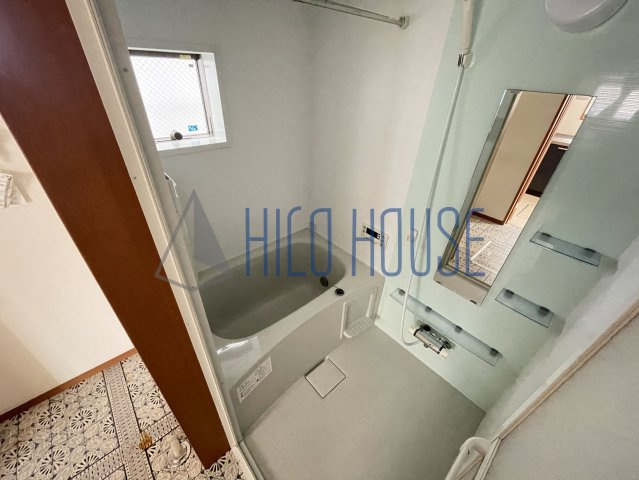 ジェレミ・スクウェアⅡの浴室