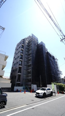 【外観】 | 【リノベーション】藤和己斐本町ホームズ | 【耐震性】
耐震性の高さを判断するポイントは、
建築確認申請日が1981年6月1日以降の
新耐震基準に適合しているかどうか。
震度６程度の大地震でも
建物が崩壊しないレベルが基準になりました。
