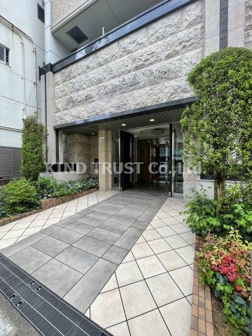 プレサンス天神橋ディオレのエントランス|清潔なエントランスです