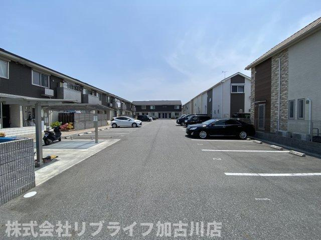 セジュール加佐Bの駐車場