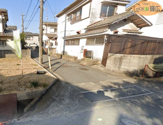 【前面道路含む現地写真】 | 加古川市平岡町一色　土地 | 前面道路は広々としておりますので、お車の運転が苦手な方でも安心ですね。