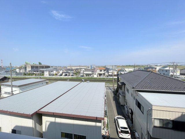 三郷アーバンハイツの展望|バルコニーからの眺めです