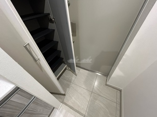 【玄関】ＡＺＥＳＴ横濱関内 