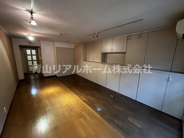  | 秀和弥生町レジデンス